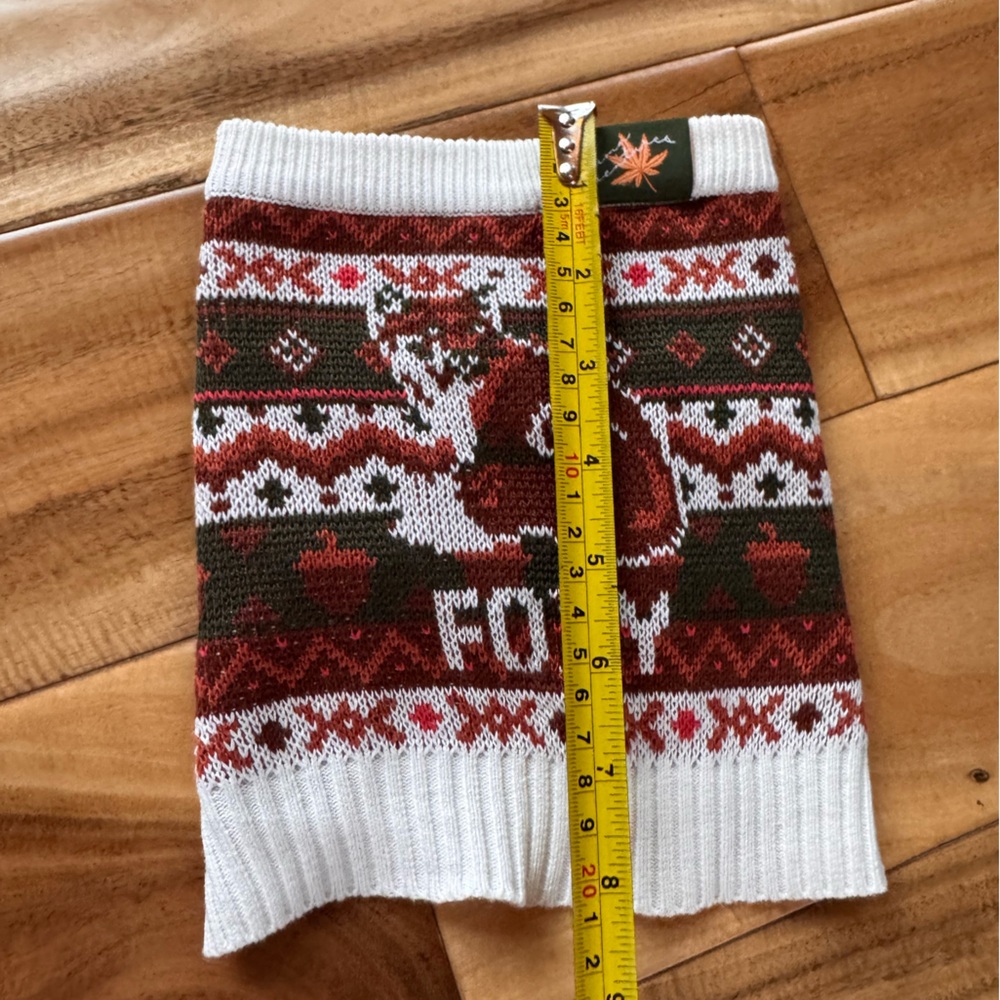 NWOT “Foxy” Pattern Small Dog Sweater - Red and White - Picture 2 of 9